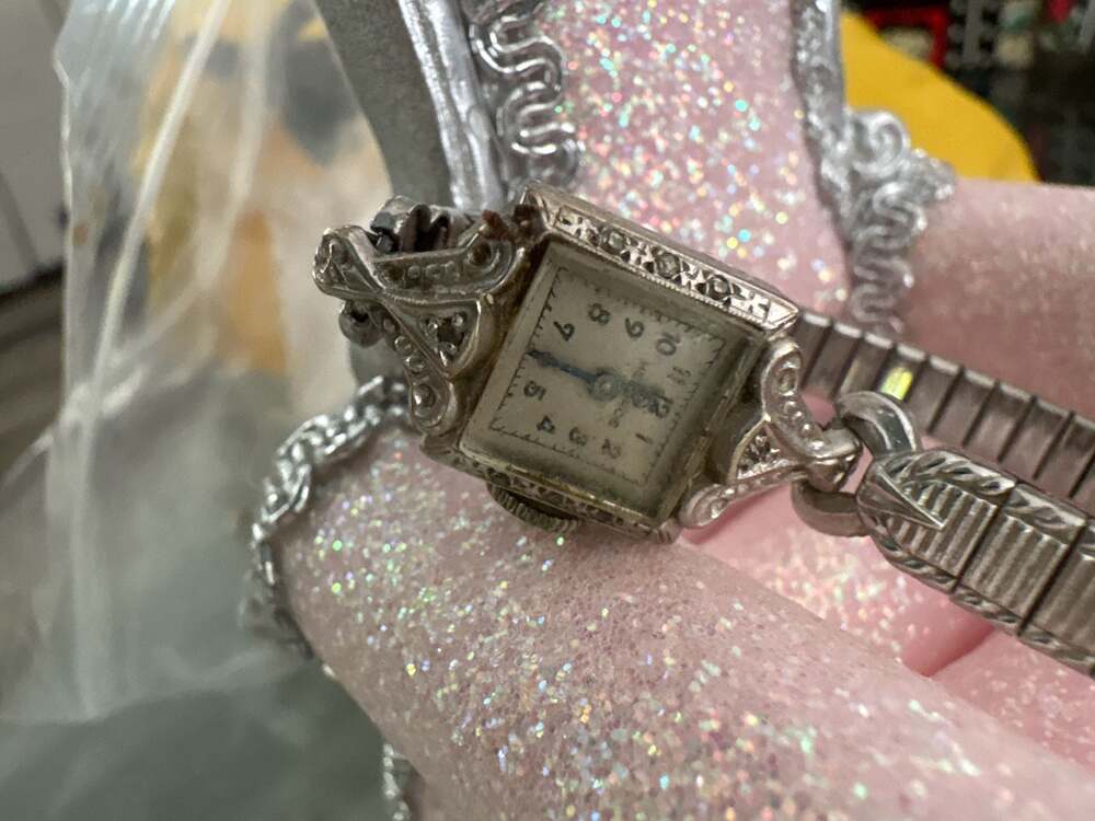 Vintage Helros 14K White Gold Ladies Square Face Watch with Expansion Band - Picture 2 of 7